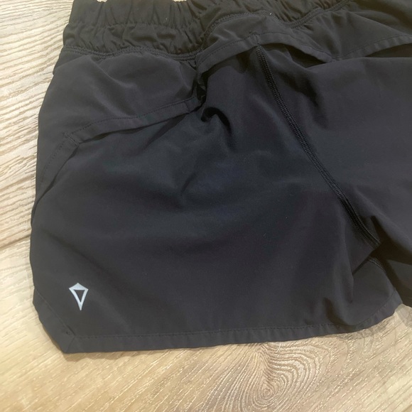EUC Ivivva Athletic Short - Picture 2 of 4